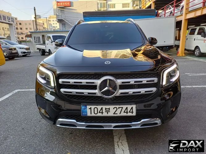 Mercedes-Benz GLB-Class GLB220