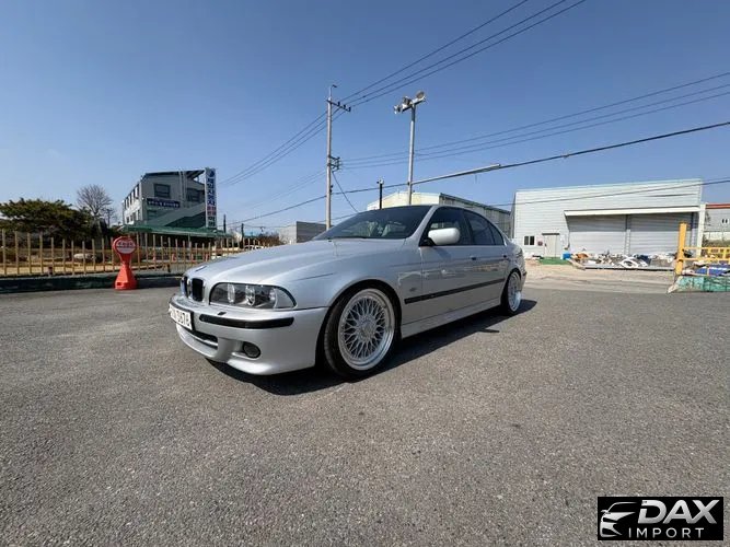 BMW 5-Series 530iS