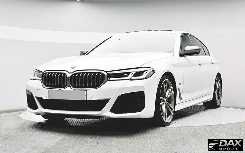 BMW 5-Series M550i xDrive