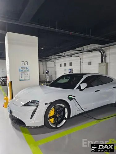 Porsche Taycan Turbo S