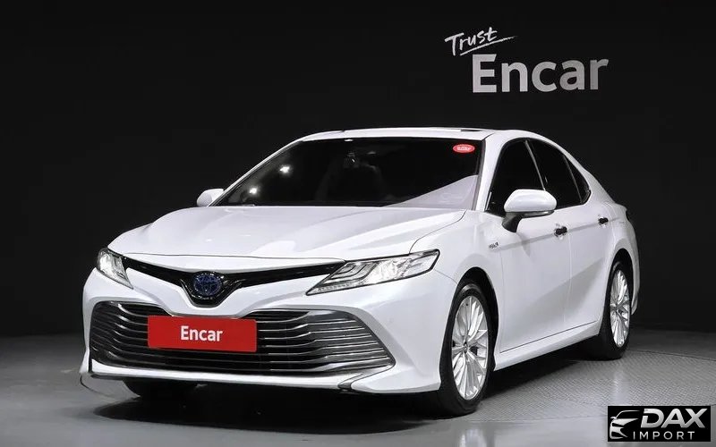 Toyota Camry 2.5 XLE Hybrid