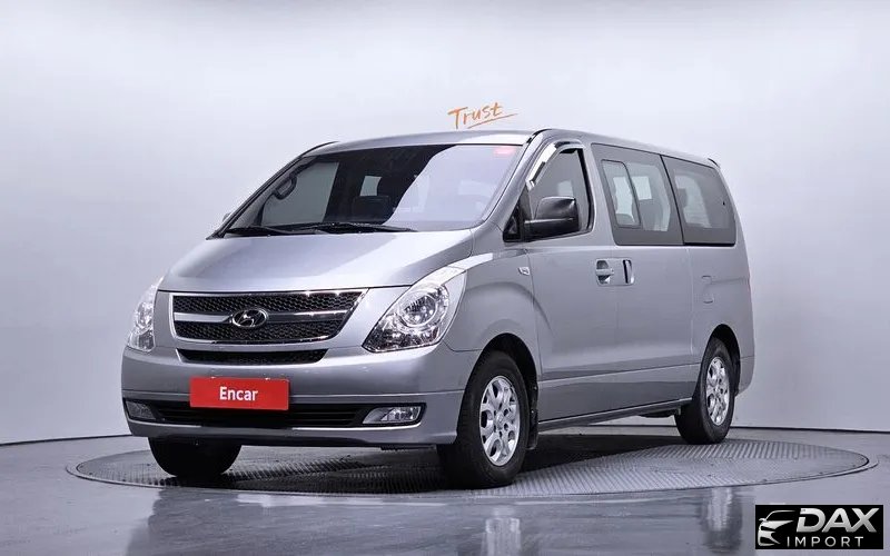 Hyundai Starex 12-Seater Wagon