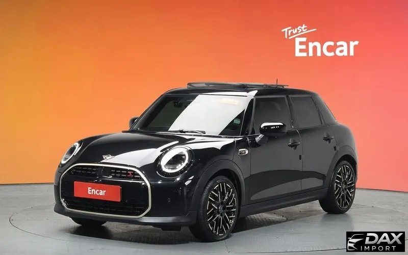 Mini Cooper 5 Door Favoured