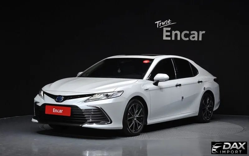 Toyota Camry 2.5 XLE Hybrid