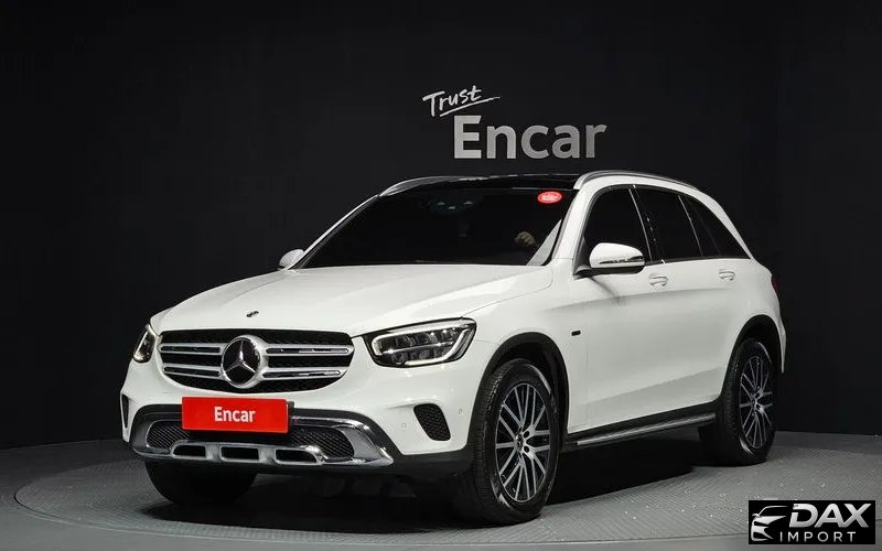 Mercedes-Benz GLC-Class GLC300e 4MATIC