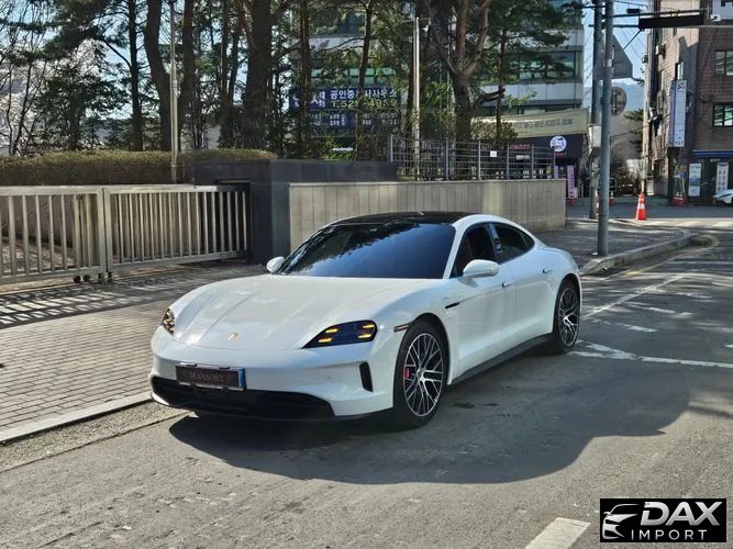 Porsche Taycan 4S
