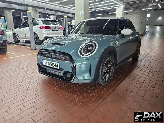Mini Cooper 5Door Multitione Edition
