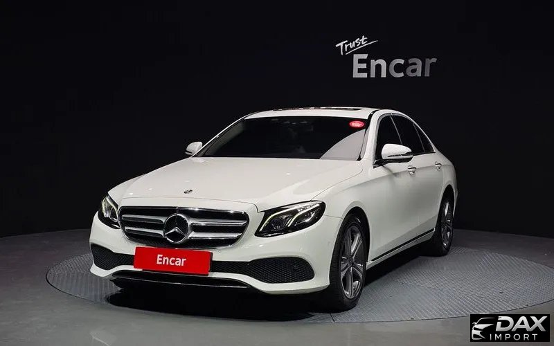 Mercedes-Benz E-Class E300 4MATIC Avnatgarde