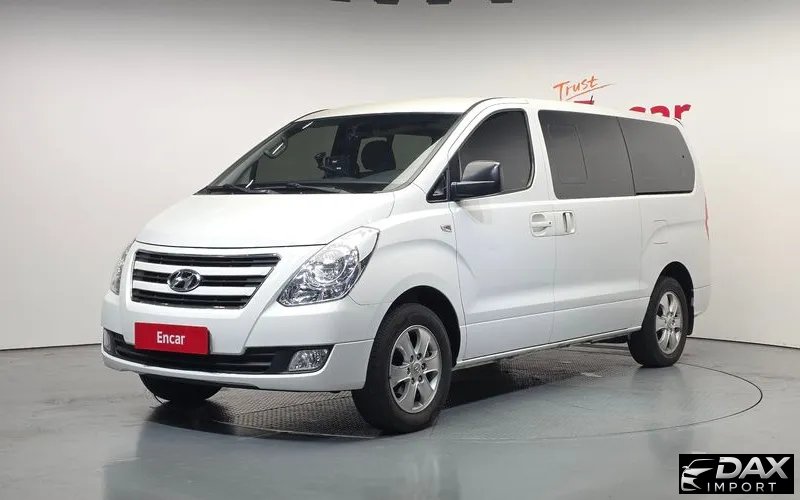 Hyundai Starex 12-Seater Wagon