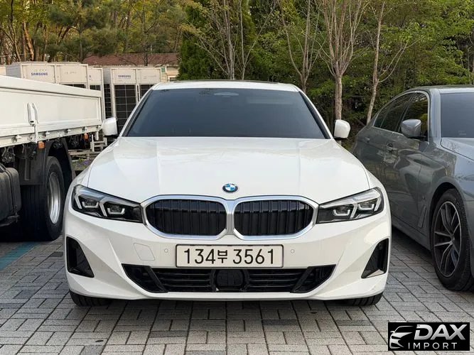 BMW 3-Series 320i