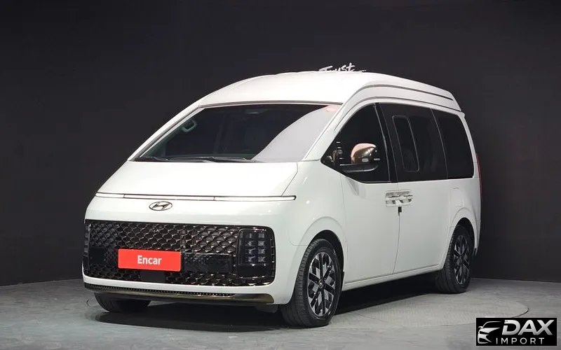 Hyundai Staria 4WD Lounge 9-Seater