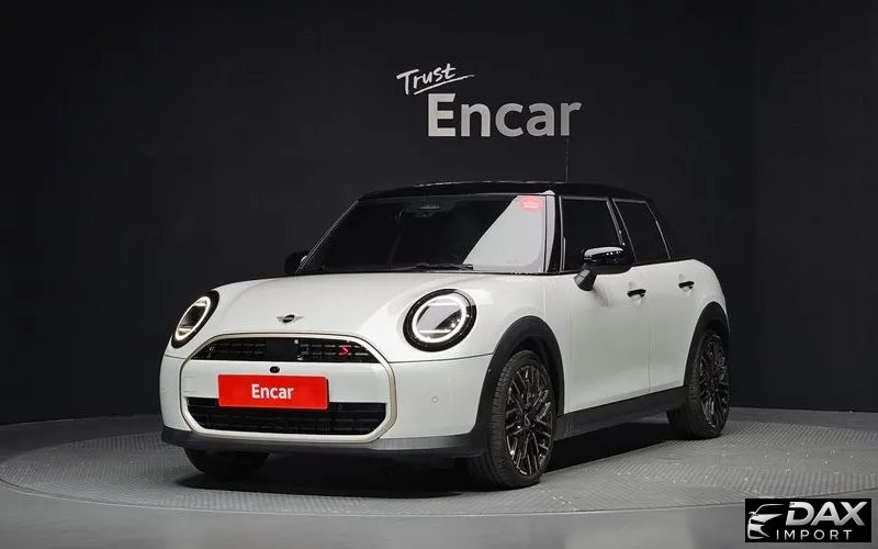 Mini Cooper 5 Door Favoured