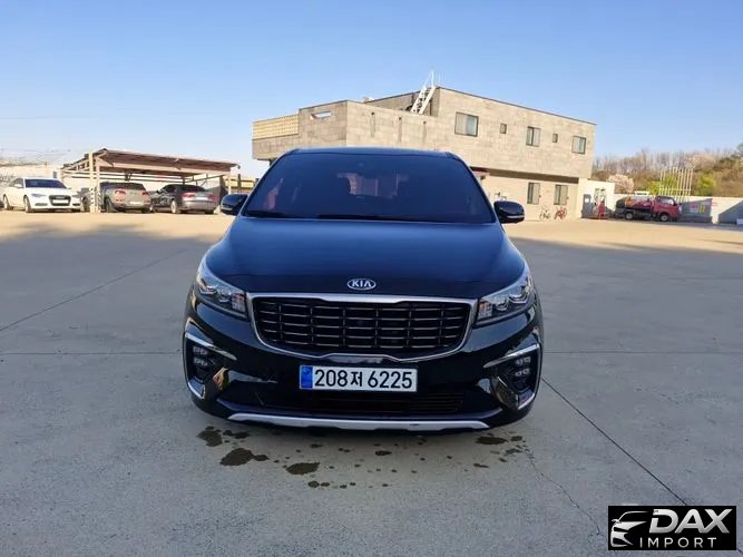 Kia Canival 7-Seater Limousine