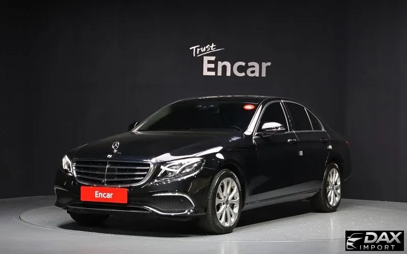 Mercedes-Benz E-Class E300 4MATIC Exclusive