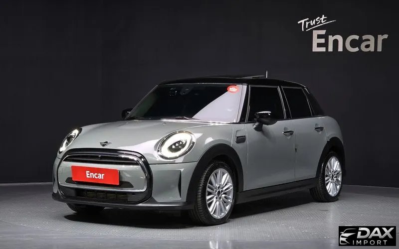 Mini Cooper 5-Door Classic Plus