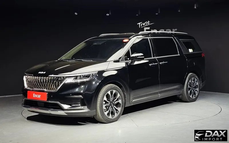 Kia Canival 7-Seater Outdoor