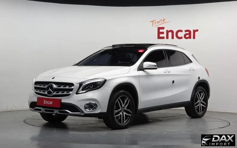 Mercedes-Benz GLA-Class GLA220 Premium