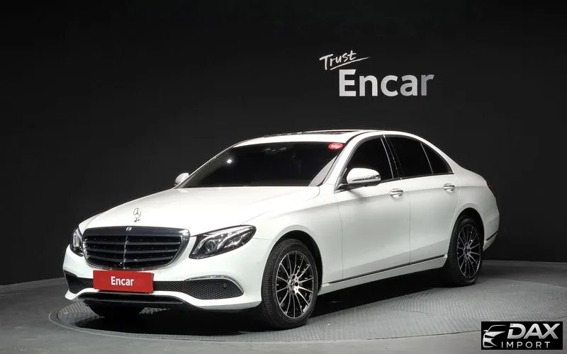 Mercedes-Benz E-Class E300 4MATIC Exclusive