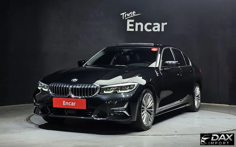 BMW 3-Series 320i Luxury