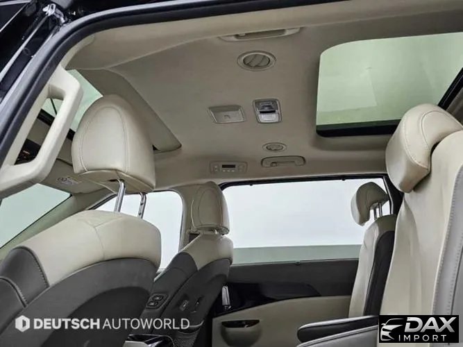 Kia Canival 9-Seater Noblesse