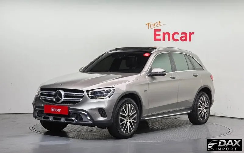 Mercedes-Benz GLC-Class GLC300e 4MATIC