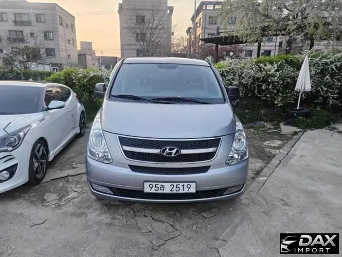 Hyundai Starex 5-Seater VAN