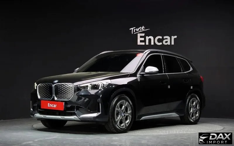 BMW iX1 xDrive 30 xLine