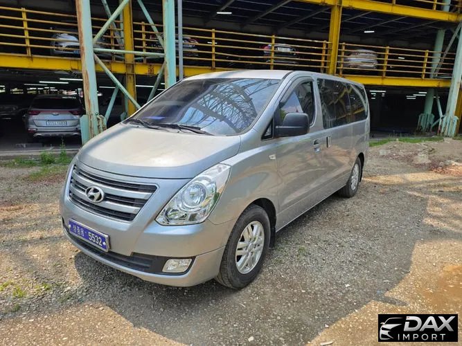 Hyundai Starex 12-Seater Wagon