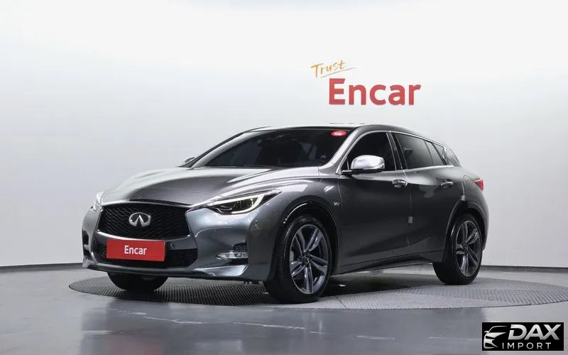 Infiniti Q30 2.0 Exclusive City Black
