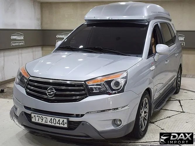 KG_Mobility_Ssangyong KORANDO 4WD Chateau 11-seater