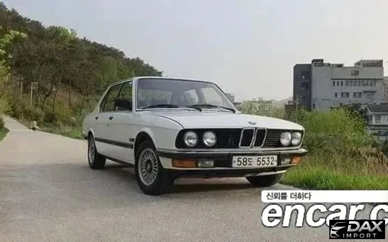 BMW 5-Series 528e