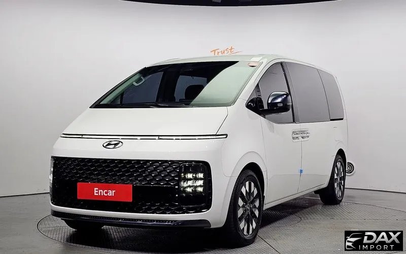 Hyundai Staria L3.5 Lounge 9-Seater