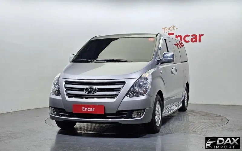 Hyundai Starex 12-Seater Wagon