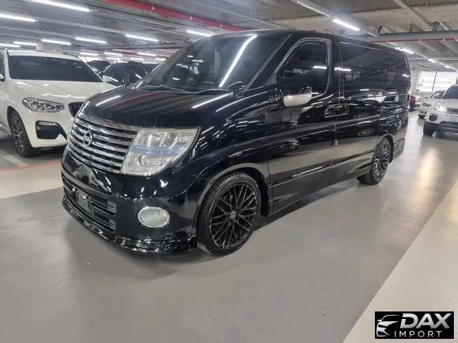 Nissan Elgrand 3.5