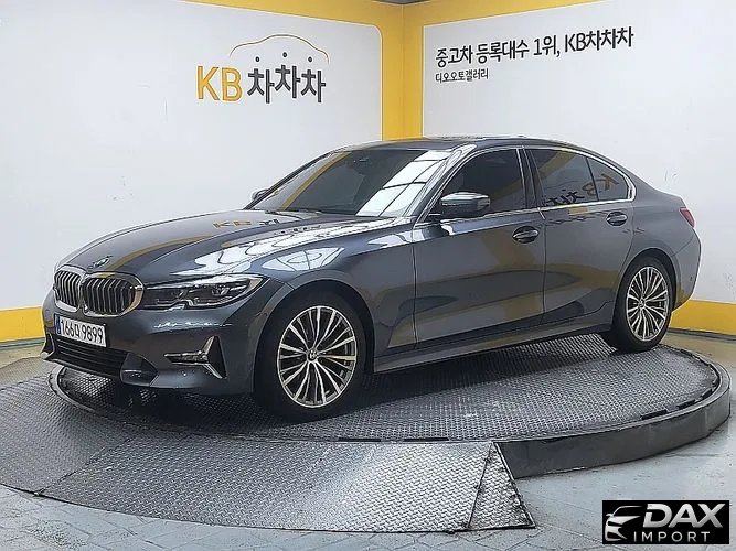 BMW 3-Series 320i Luxury