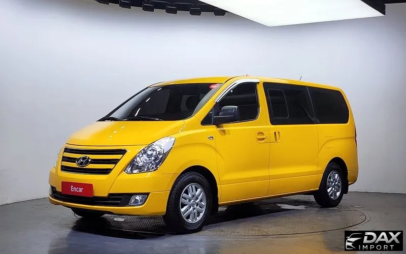 Hyundai Starex 12-Seater Wagon