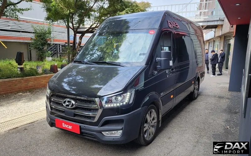 Hyundai Solati 15-seater