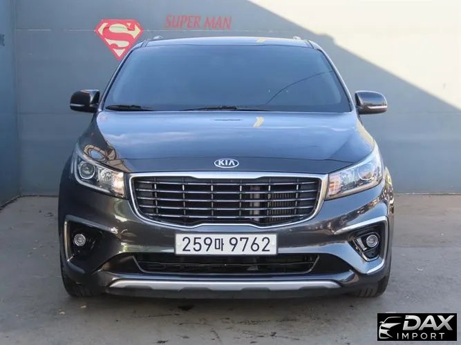 Kia Canival 9-Seater Luxury
