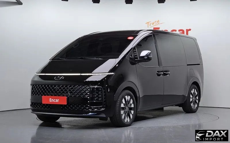 Hyundai Staria 4WD Lounge 9-Seater