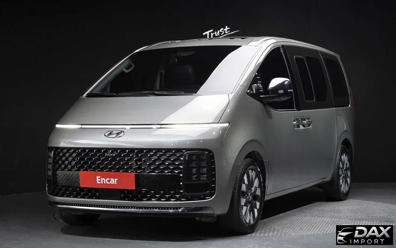 Hyundai Staria 4WD Lounge 7-Seater