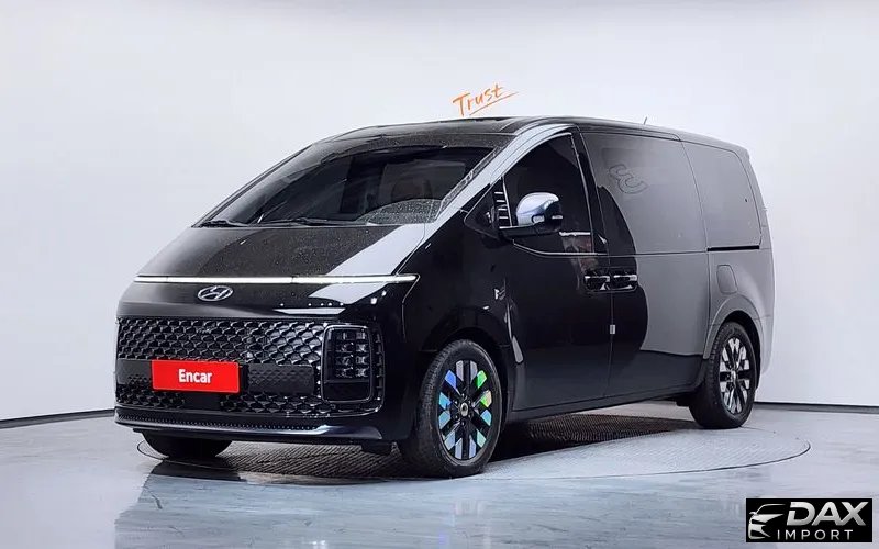 Hyundai Staria 4WD Lounge 9-Seater