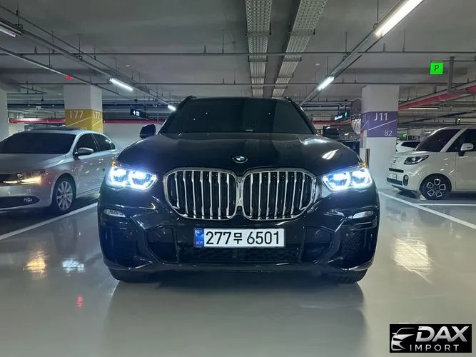 BMW X5 M50i