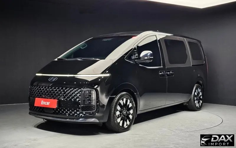 Hyundai Staria 4WD Lounge 9-Seater