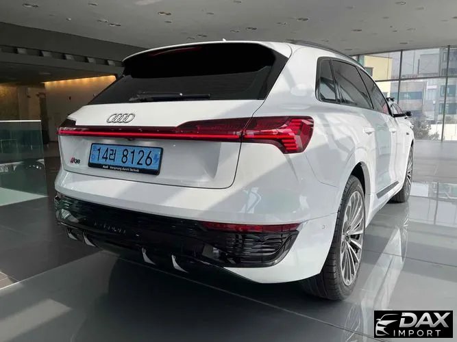 Audi Q8 e-tron 55 Quattro Premium