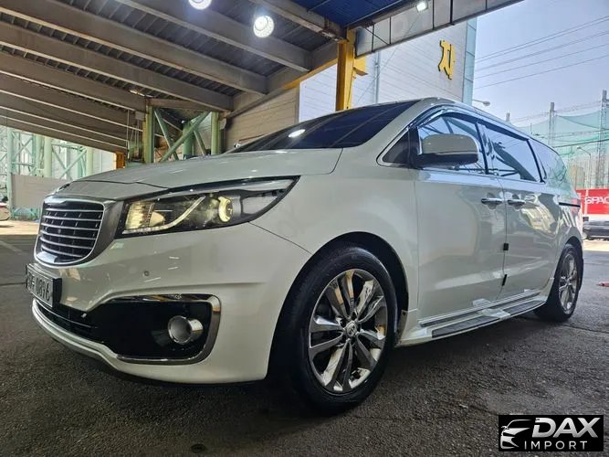 Kia Canival 9-seater Noblesse