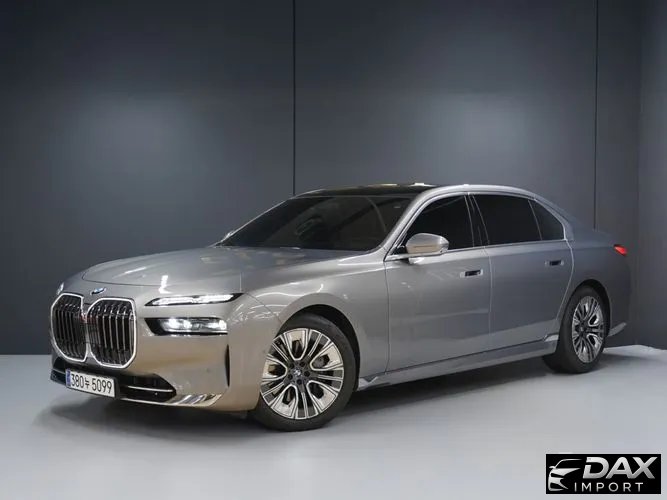 BMW 7-Series 740i sDrive Design Pure Excellence