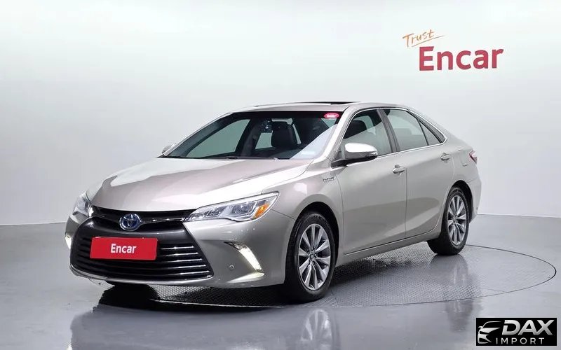 Toyota Camry Hybrid XLE