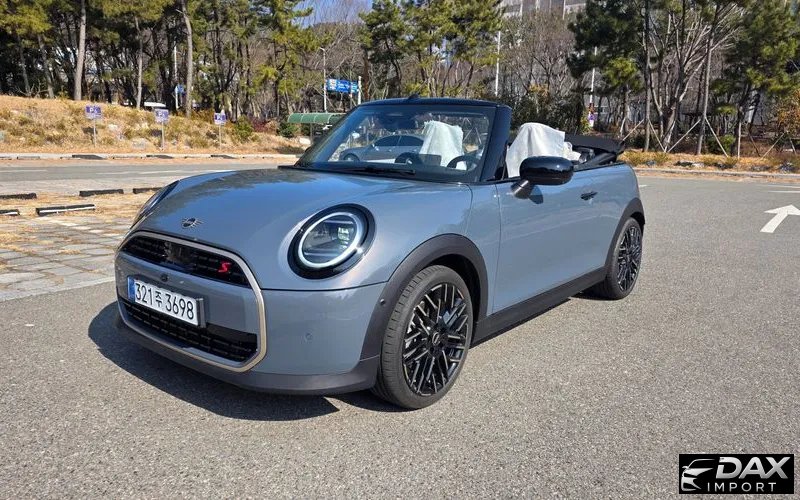 Mini Cooper Convertible Favoured