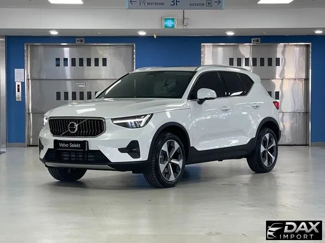 Volvo XC40 B4 Ultra Bright