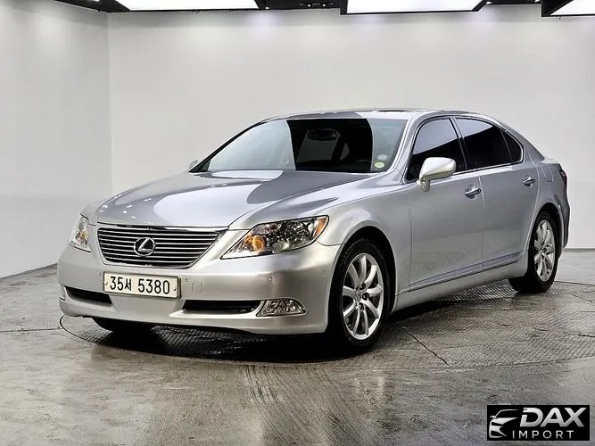 Lexus LS 4-seats